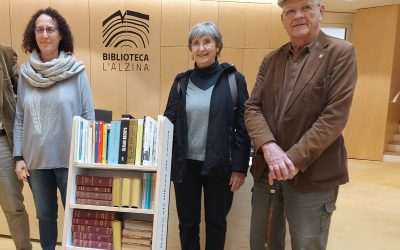 Donació a la biblioteca L’Alzina